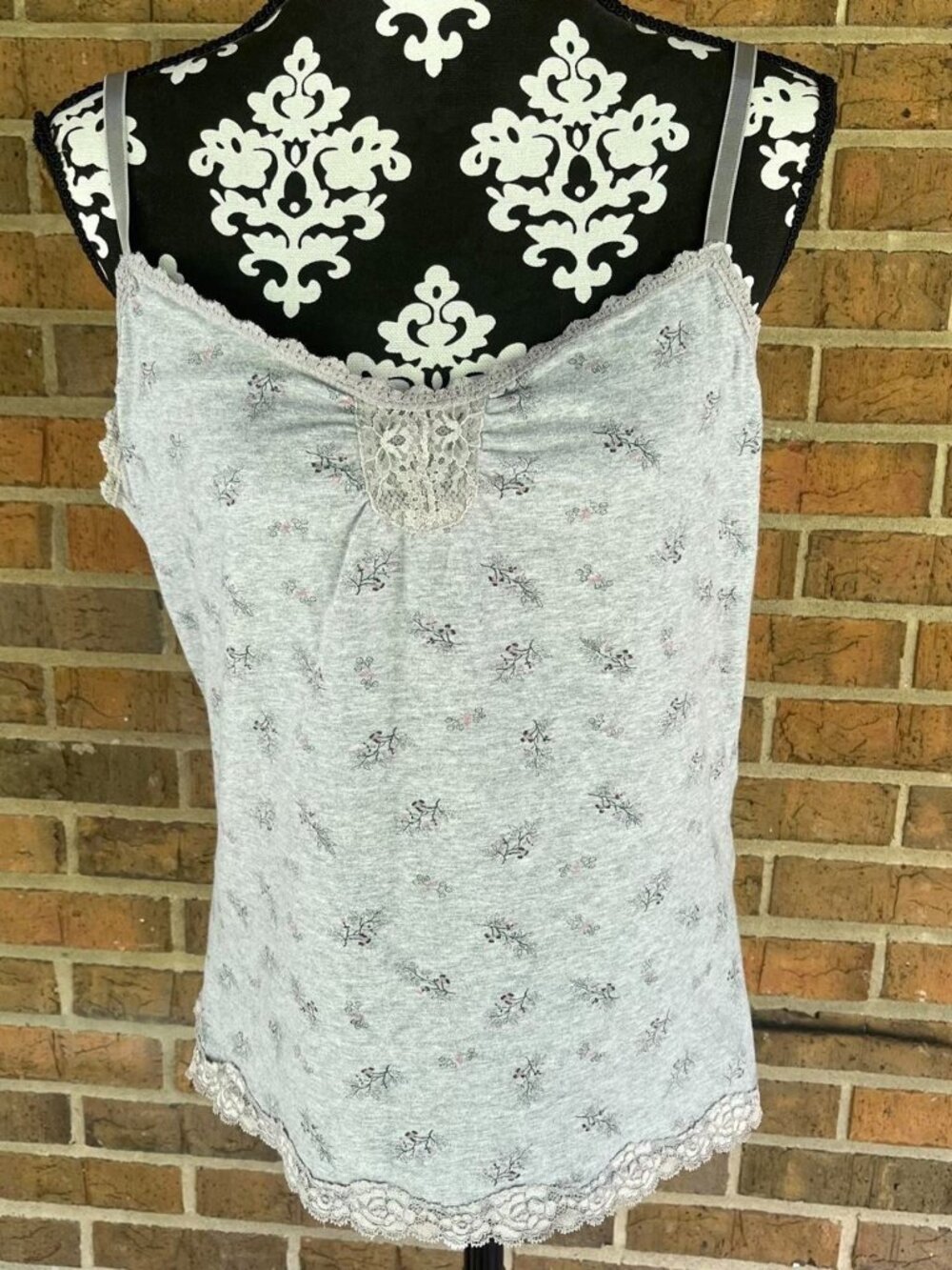 2000s Faded Glory Y2K Women's Stretch XL Gray Lace Floral Tank Top Built in Bra